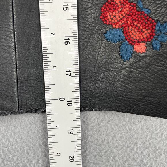 Club Monaco Edvard Skirt Womens 6 Black Faux Leather Embroidered Floral Roses - Picture 12 of 12